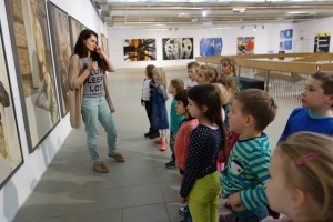 KOŃ TROJAŃSKI W GALERII SZTUKI WSPÓŁCZESNEJ