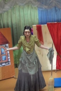 TEATR RODZICÓW PRZEDSTAWIA KOPCIUSZKA