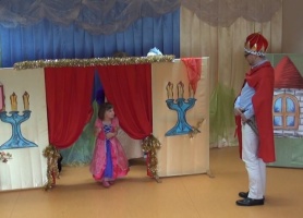 TEATR RODZICÓW PRZEDSTAWIA KOPCIUSZKA