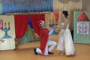 TEATR RODZICÓW PRZEDSTAWIA KOPCIUSZKA