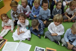 CHWILKA Z MUZYKĄ CHOPINA