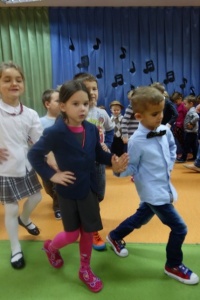 CHWILKA Z MUZYKĄ CHOPINA