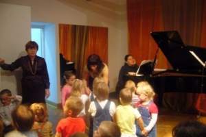 MUZYKA DAWNYCH DWORÓW I PAŁACÓW
