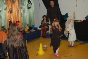 CZAROWNICA CHWIEJNY ZĄB ZAPRASZA NA SABAT