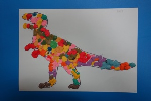 KOLOROWE DINOZAURY