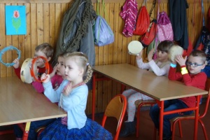 W PODSKOKACH DO SZKOŁY