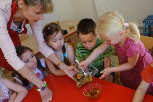 WIELKIE PRZYGOTOWANIA DO ŚWIĘTA MAM