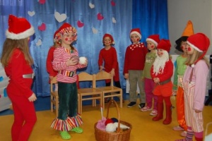 O krasnalkach i kolorowych kulkach 
