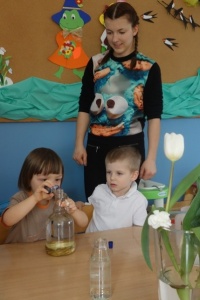 KWIECISTE EKSPERYMENTY