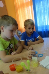 FASCYNUJĄCY ŚWIAT KOLORÓW-WĘDRUJĄCA WODA