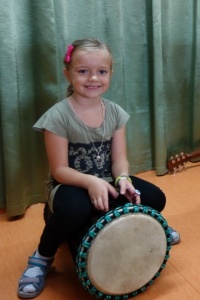 INSTRUMENTY Z RÓŻNYCH STRON ŚWIATA