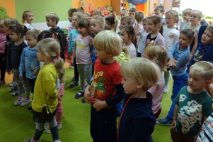 INSTRUMENTY Z RÓŻNYCH STRON ŚWIATA