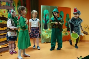 ZIELONY KAPTUREK I LEŚNE LUDKI