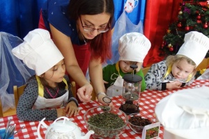 PYSZNA HERBATKA DLA BABCI I DZIADKA