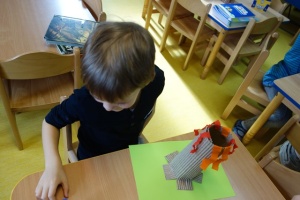 W KRAINIE DINOZAURÓW. WULKANY I DINOZAURY