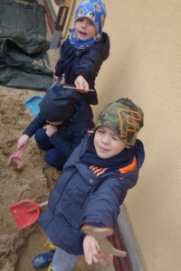 W KRAINIE DINOZAURÓW. MALI PALEONTOLODZY