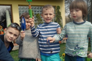 WIOSNA W OGRODZIE. SADZIMY KWIATKI