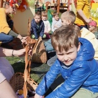 WIELKANOCNE ZABAWY Z ZAJĄCZKIEM (18)