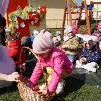 WIELKANOCNE SPOTKANIE Z ZAJĄCZKIEM (6)