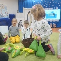 MIĘDZY NAMI PINGWINAMI (5)