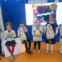 MIĘDZY NAMI PINGWINAMI (7)