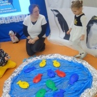 MIĘDZY NAMI PINGWINAMI (5)