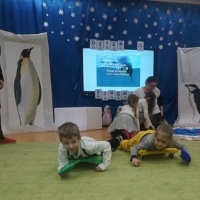 MIĘDZY NAMI PINGWINAMI (10)