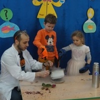 MROŹNE DOŚWIADCZENIA W FABRYCE WIEDZY (5)