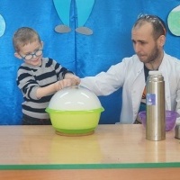 MROŹNE DOŚWIADCZENIA W FABRYCE WIEDZY (9)