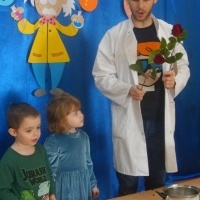 MROŹNE DOŚWIADCZENIA W FABRYCE WIEDZY (9)