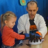 MROŹNE DOŚWIADCZENIA W FABRYCE WIEDZY (2)