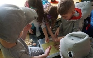 WIELKIE WIELORYBY NA BALU W PODWODNYM KRÓLESTWIE (5)