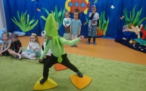MAŁE SZPROTKI NA WIELKIM PODWODNYM BALU (11)