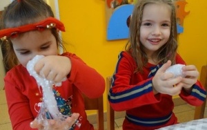 SPÓJRZ PRZEZ BROKATOWĄ SZYBKĘ (14)