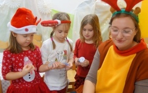SPÓJRZ PRZEZ BROKATOWĄ SZYBKĘ (13)