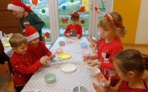 SPÓJRZ PRZEZ BROKATOWĄ SZYBKĘ (10)