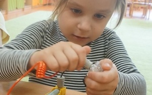 DOŚWIADCZENIA ELEKTRYCZNE (6)