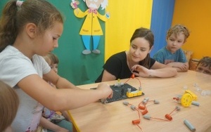 DOŚWIADCZENIA ELEKTRYCZNE (10)