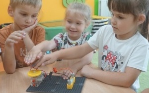 DOŚWIADCZENIA ELEKTRYCZNE (1)