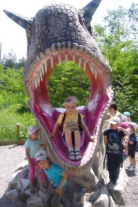 SPOTKANIE Z DINOZAURAMI