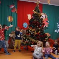 NA GAŁĄZCE CHOINKOWEJ (9)