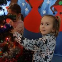 NA GAŁĄZCE CHOINKOWEJ (4)