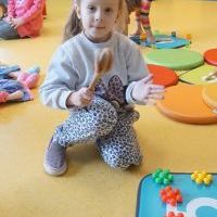 ZAGRAJ, POSŁUCHAJ I POLICZ (10)