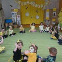 TAJEMNICE MAŁYCH PSZCZÓŁEK (5)