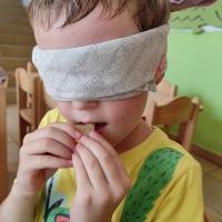 ZMYSŁOWE DOŚWIADCZANIE (10)