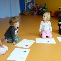 KOLOROWE ŁAPKI (9)