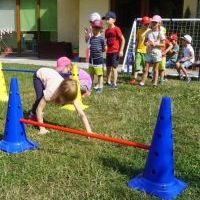 SPORTOWE WAKACJE. SKOKI! RZUTY! RÓWNOWAŻNIE! (8)