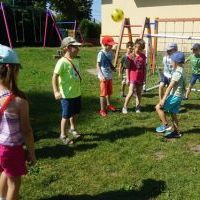 SPORTOWE WAKACJE. SKOKI! RZUTY! RÓWNOWAŻNIE! (4)