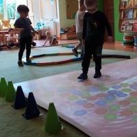 ZMYSŁOWE DOŚWIADCZANIE - MAGICZNY DYWAN (12)