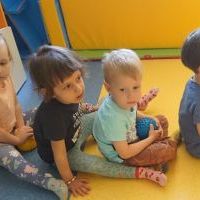 ZMYSŁOWE DOŚWIADCZANIE - RUCH I DŹWIĘK (14)